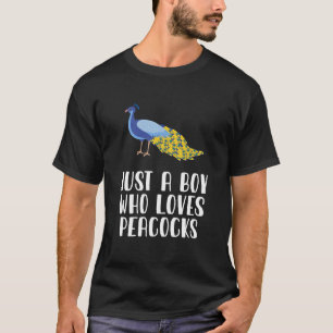 Camiseta Apenas Um Menino Que Ama Peacocks