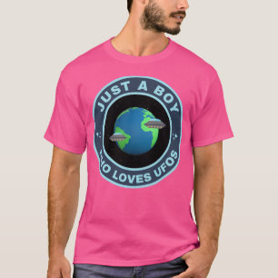 Camiseta Apenas Um Menino Que Ama Ufos