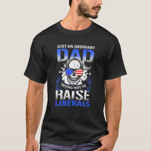 Camiseta Apenas Um Pai Comum Tentando Não Levantar Liberai