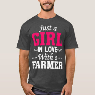 Camiseta Apenas Uma Garota Apaixonada Por Uma Fazenda Engra