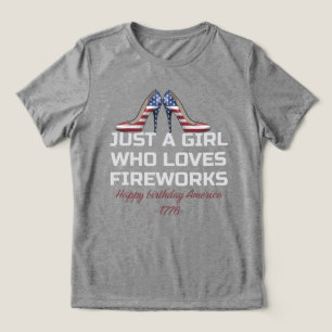 Camiseta Apenas uma garota que ama fogos de artifício