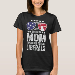 Camiseta Apenas Uma Mãe Normal Tentando Não Levantar Libera