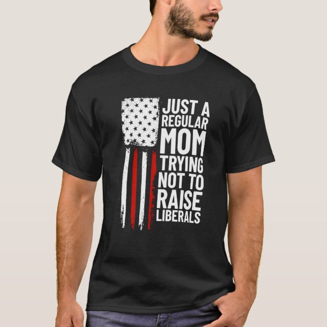 Camiseta Apenas Uma Mãe Normal Tentando Não Levantar Libera (Frente)