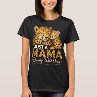 Camiseta Apenas Uma Mamãe Criando Uns Loucos