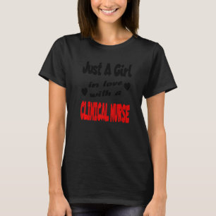 Camiseta Apenas Uma Menina Apaixonada Por Uma Enfermeira Cl