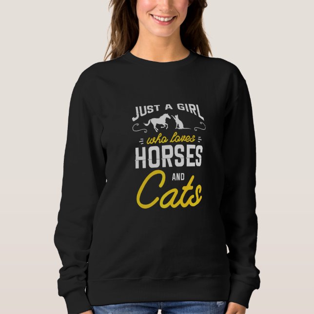 Camiseta Apenas Uma Menina Que Ama Cavalos E Gatos Para Um  (Frente)