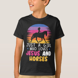 Camiseta Apenas Uma Menina Que Ama Jesus E Cavalos Equestre