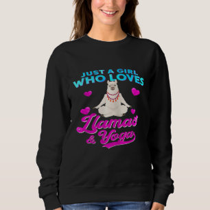 Camiseta Apenas Uma Menina Que Ama Lhamas E Amor De Yoga Ll