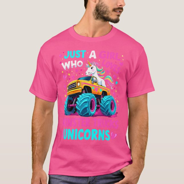 Camiseta Apenas Uma Menina Que Ama Monstros Caminhões Unicó (Frente)
