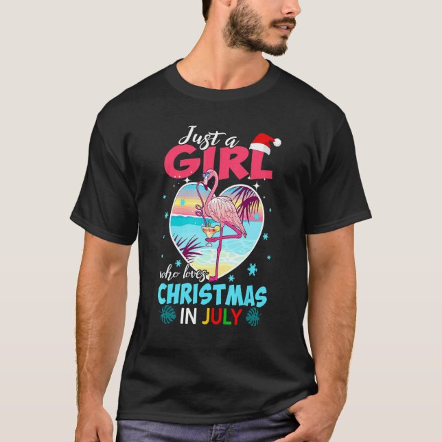 Camiseta Apenas Uma Menina Que Ama O Natal Em Julho Flaming (Frente)