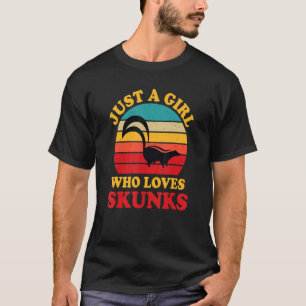 Camiseta Apenas Uma Menina Que Ama Skunks Vintage Retro Sku