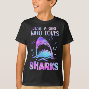 Camiseta Apenas Uma Menina Que Ama Tubarões Engraçados Em T