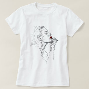 Camiseta Aplicando o Batom Vermelho