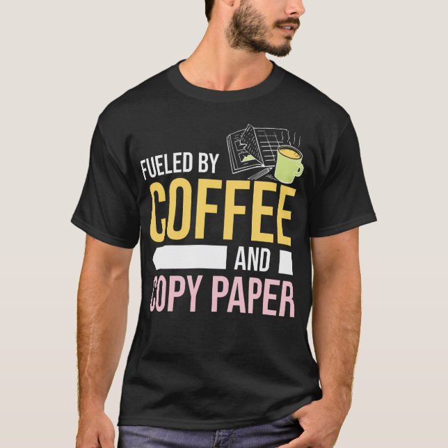 Camiseta Apoiado Por Café E Papel Assistente De Professor (Frente)