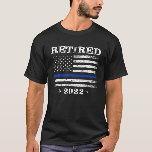 Camiseta Aposentado 2022 Thin Blue Line Policial Flag Re (Frente)