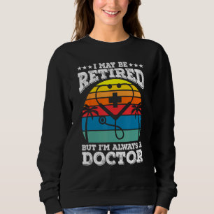 Camiseta Aposentado Mas Sempre Um Doutor Escola de Medicina