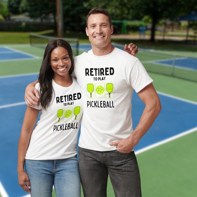 Camiseta Aposentado para jogar picleball Paddles e Ball (Criador carregado)