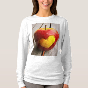 Camiseta "Apple Love" Foto Bela. Comprar Agora