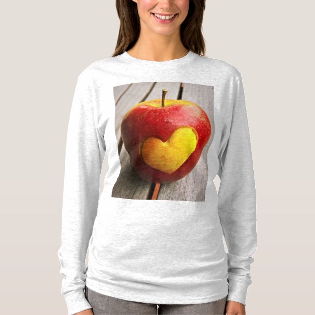 Camiseta "Apple Love" Foto Bela. Comprar Agora (Frente)