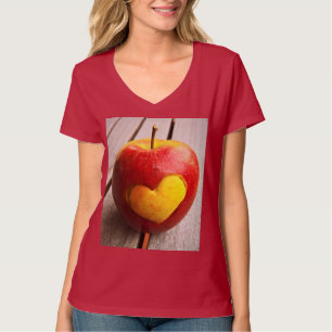 Camiseta "Apple Love" Foto Bela. Comprar Agora
