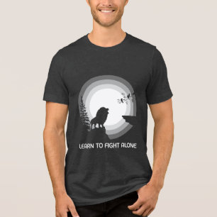 Camiseta Aprenda a Lutar Sozinho – Leão sob a Luz do Luar