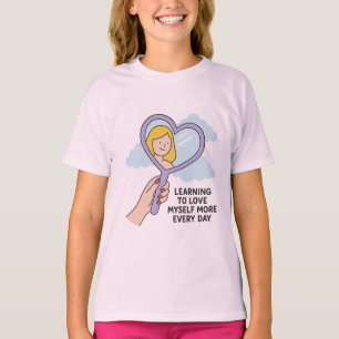 Camiseta Aprendendo a me amar - Ilustração do Espelho do Co