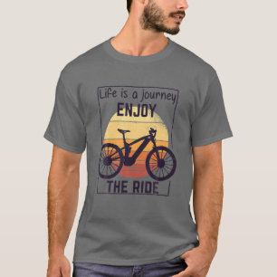 Camiseta Aproveite as apresentações da Vintage Bicicleta MT