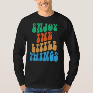 Camiseta Aproveite As Pequenas Palavras Estéticas De Volta