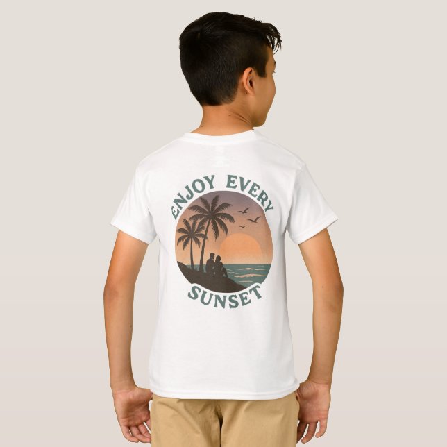 Camiseta "Aproveite todos os domingos - Retro Beach" (Parte Traseira Completa)