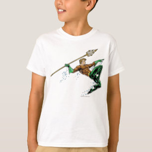 Camiseta Aquaman Pulando com Lança