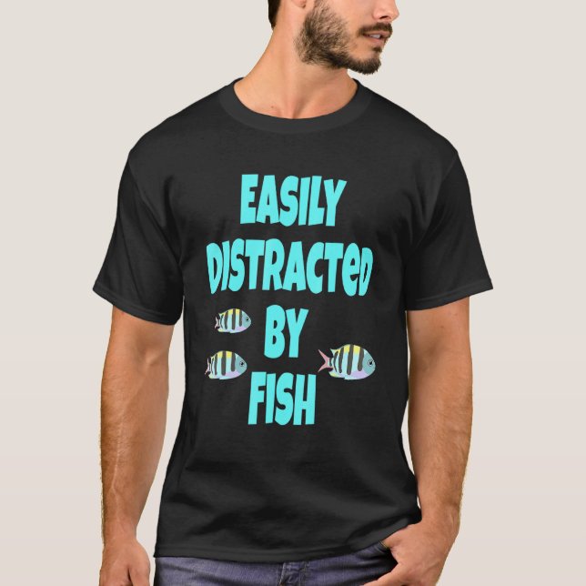Camiseta Aquário Fácilmente Distraído Pelo Peixe Dizendo Fr (Frente)