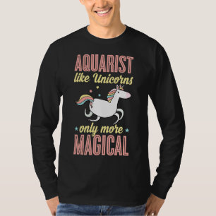 Camiseta Aquaristas Como Unicórnios Só Mais Peixes Mágicos
