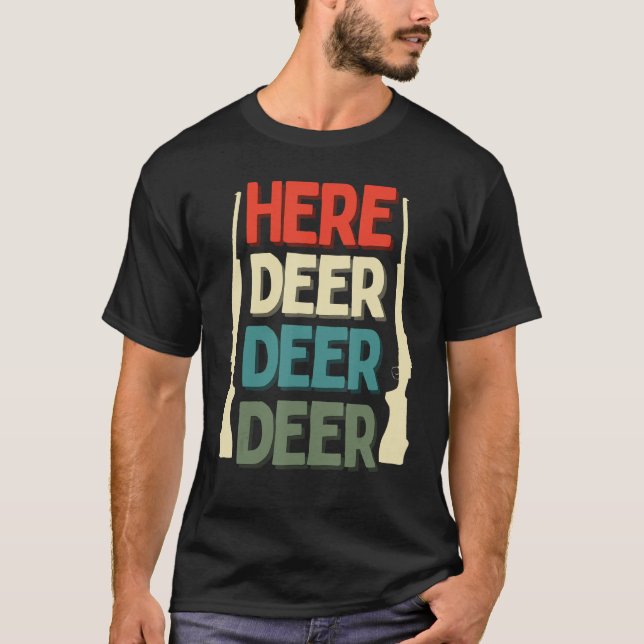 Camiseta Aqui Deer Hunter Gun Caça Vintage (Frente)