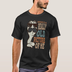 Camiseta Aqui está uma imagem muito antiga de mim