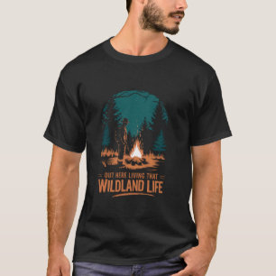 Camiseta Aqui fora vivendo aquela vida selvagem combatente