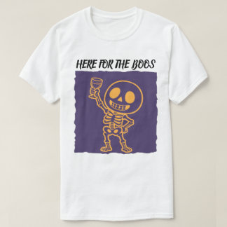Camiseta Aqui pelos Boos Esqueleto Divertido Halloween