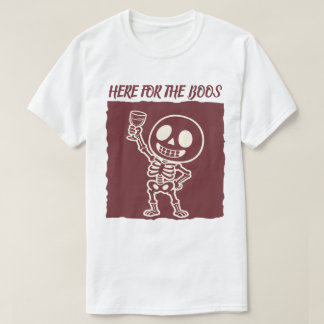 Camiseta Aqui pelos Boos Esqueleto Divertido Halloween