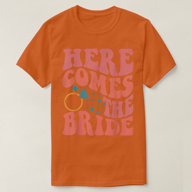 Camiseta Aqui Vem A Bride Casamento De Bearer Gi (Frente do Design)