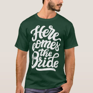 Camiseta Aqui Vem A Noiva Festa de Solteira Divertida Casam