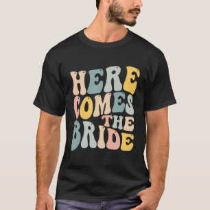 Camiseta Aqui Vem A Tendência Estética Da Noiva
