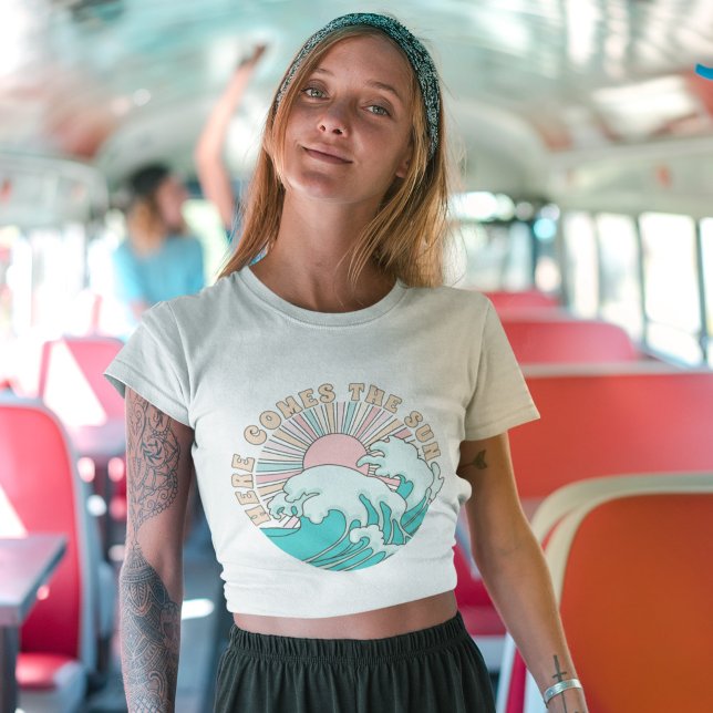 Camiseta Aqui Vem O Sol (Criador carregado)