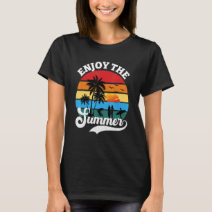 Camiseta Aqui Vem O Sol Arco-Íris Retroativo Vintage Aprove