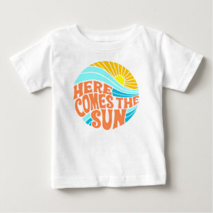 Camiseta Aqui vem o Sol Tee, Estilo Retro, Estilo Hippie