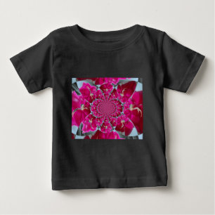 Camiseta Aranha branca numa Rosa vermelha bonita