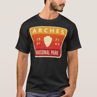 Camiseta Arches National Park Retro Arrohead Red