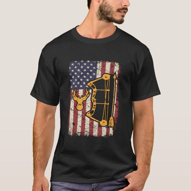 Camiseta Arco de Caça com Bandeira Americana Caça com Arco  (Frente)
