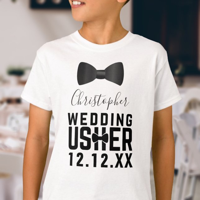 Camiseta Arco De Crianças Personalizadas, Camisa-T De Casam (Add a name and your wedding date to this cute Wedding Usher Bow Tie t-shirt)