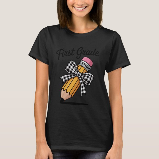 Camiseta Arco de Lápis Divertido para Primeiro Ano Volta às (Frente)