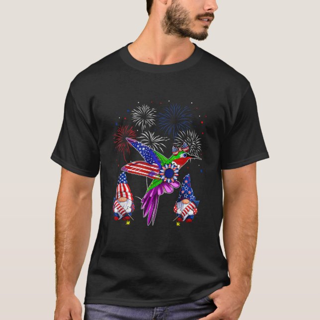 Camiseta Arco de pássaros Amargo dos EUA Bandeira Gnomos Gi (Frente)