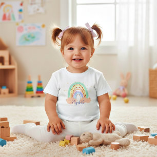 Camiseta Arco-íris e estrelas personalizado
